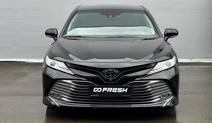 Toyota Camry 2018 - фото 2