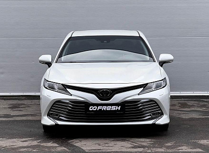 Toyota Camry 2019 - фото 2