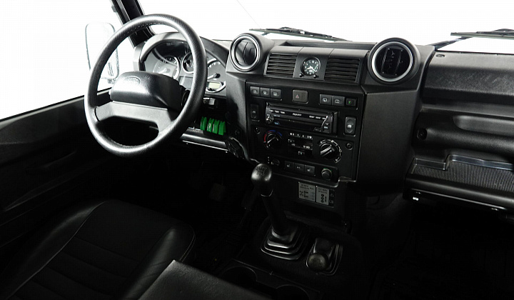 Land Rover Defender 2008 - фото 8