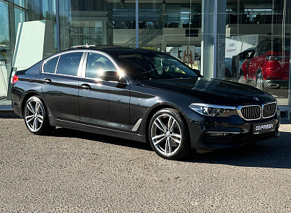 BMW 5 серия 2019 - фото 0