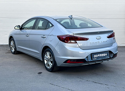 Hyundai Elantra 2020 - фото 1