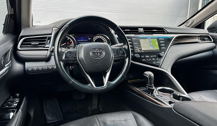 Toyota Camry 2018 - фото 5