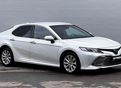 Toyota Camry 2019 - фото 0