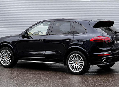 Porsche Cayenne 2015 - фото 1