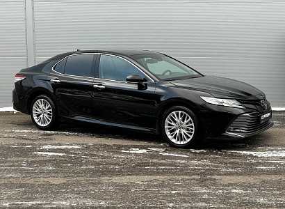 Toyota Camry 2019 - фото 0