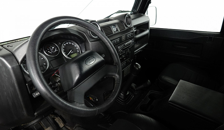 Land Rover Defender 2008 - фото 11